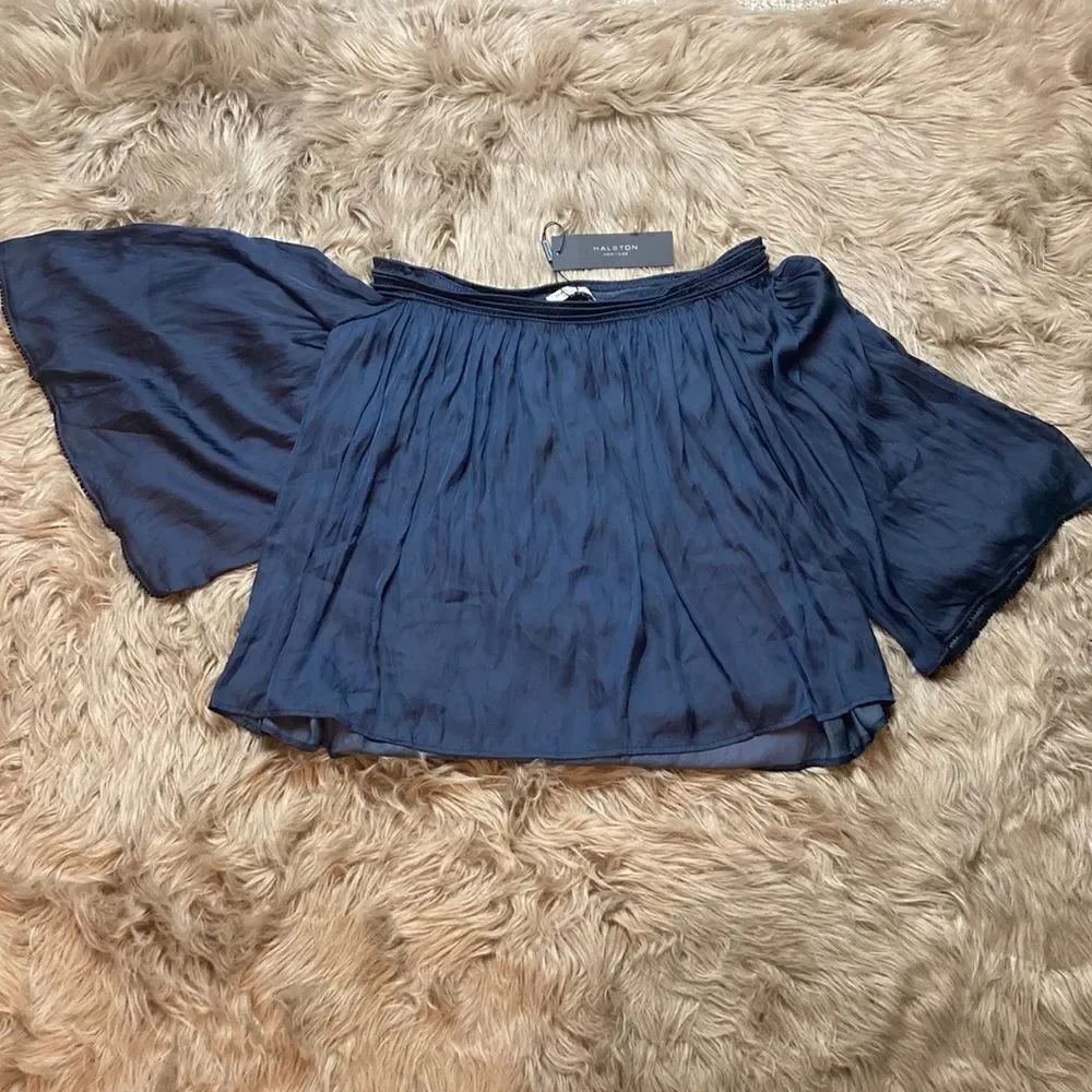 Halston Heritage Smocked Pleated Off the Shoulder Flowy Sleeve Satin Navy Top